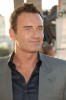 photo Julian McMahon