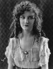 photo Mary Philbin